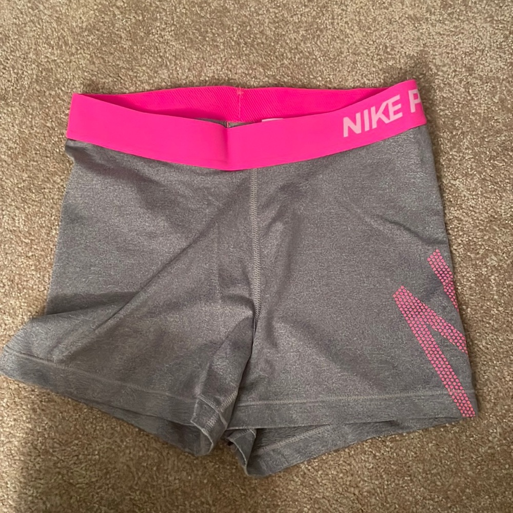 MEDIUM nike pros two tone grey and hot pink